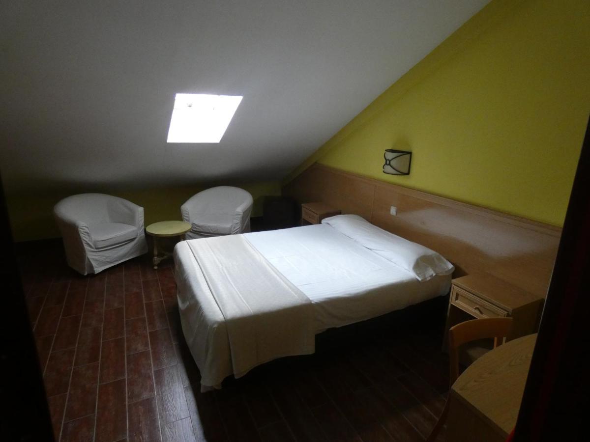 Hotel Vivar Grinon Luaran gambar